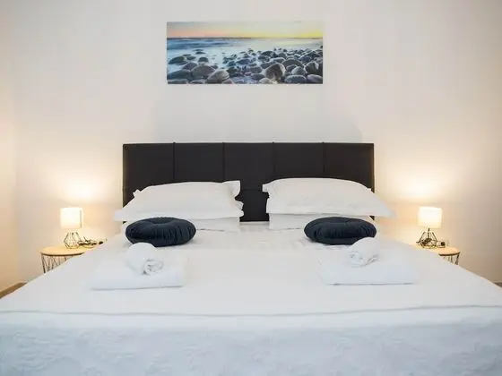 Apart Daire (Two-Bedroom Apartment with Terrace an)