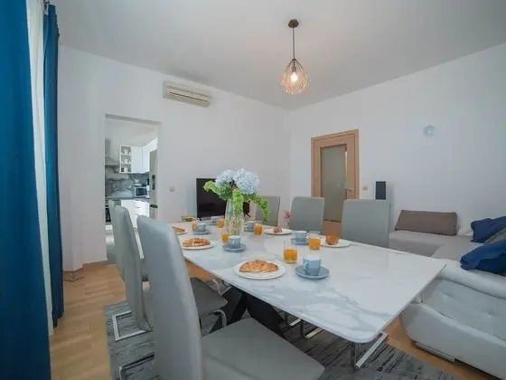 Apart Daire (Two-Bedroom Apartment with Terrace an)