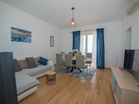 Apart Daire (Two-Bedroom Apartment with Terrace an)