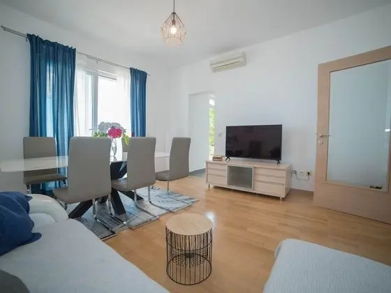 Apart Daire (Two-Bedroom Apartment with Terrace an)