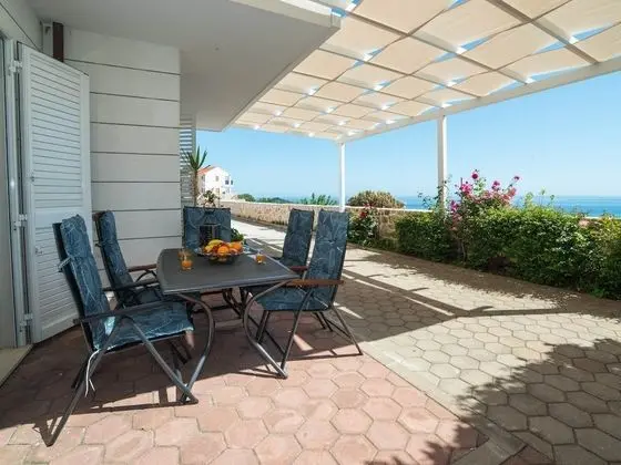 Apart Daire (Two-Bedroom Apartment with Terrace an)