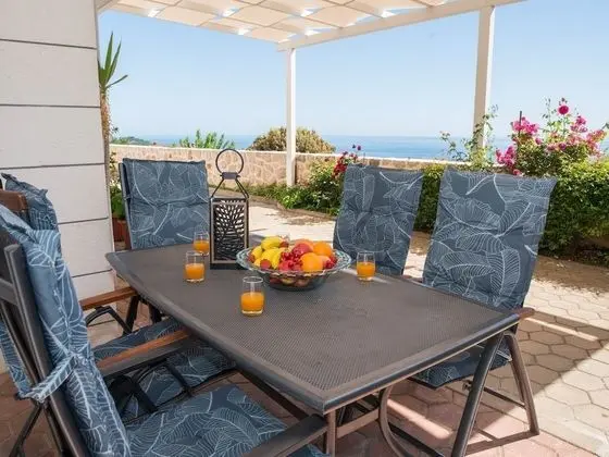 Apart Daire (Two-Bedroom Apartment with Terrace an)