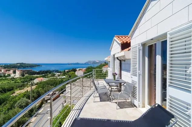 Apart Daire (Two Bedroom Apartment with Balcony)