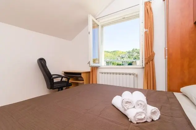 Apart Daire (Two Bedroom Apartment with Balcony)