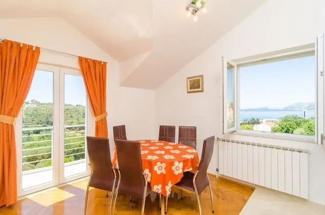 Apart Daire (Two Bedroom Apartment with Balcony)