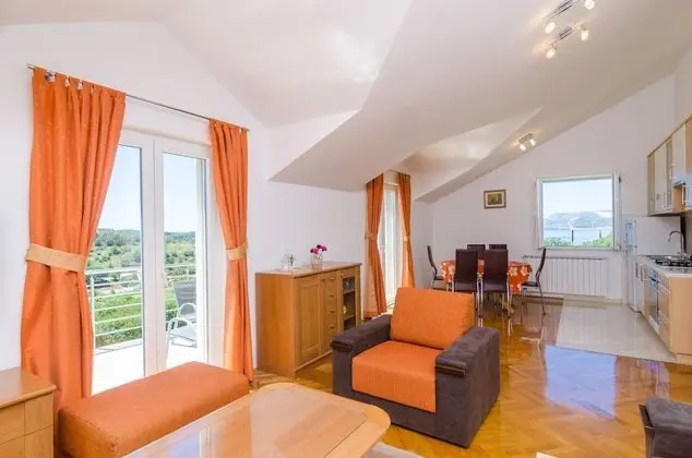 Apart Daire (Two Bedroom Apartment with Balcony)