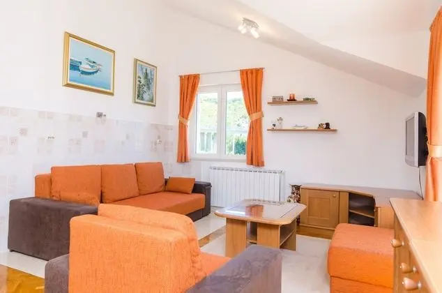Apart Daire (Two Bedroom Apartment with Balcony)
