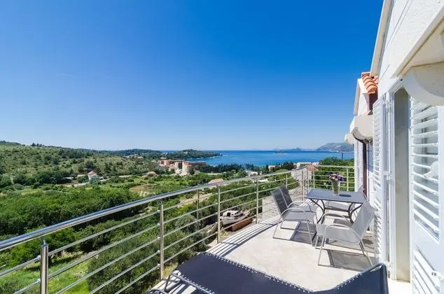 Apart Daire (Two Bedroom Apartment with Balcony)
