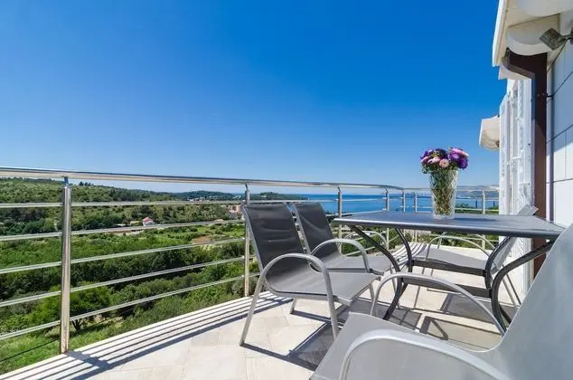 Apart Daire (Two Bedroom Apartment with Balcony)