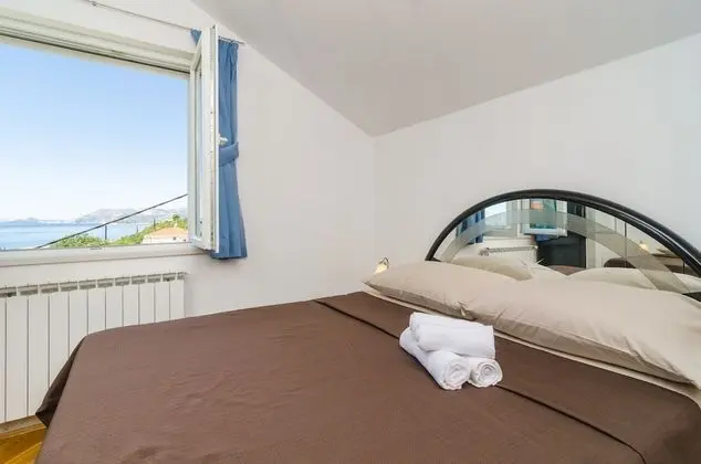 Apart Daire (Two Bedroom Apartment with Balcony)