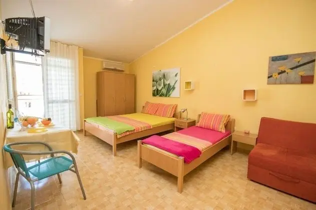Comfort Apart Daire, Birden Çok Yatak, Bahçe Manzaralı