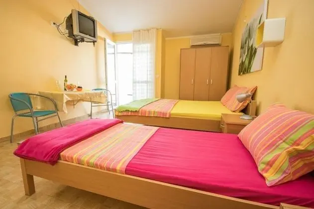 Comfort Apart Daire, Birden Çok Yatak, Bahçe Manzaralı