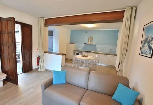 Apart Daire, 1 Yatak Odası, Göl Manzaralı