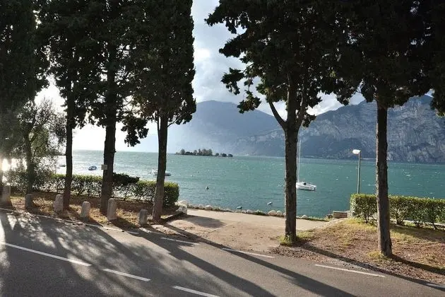 Apart Daire, 1 Yatak Odası, Göl Manzaralı