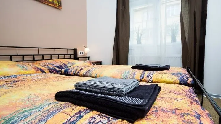 Classic Tek Büyük Yataklı Oda