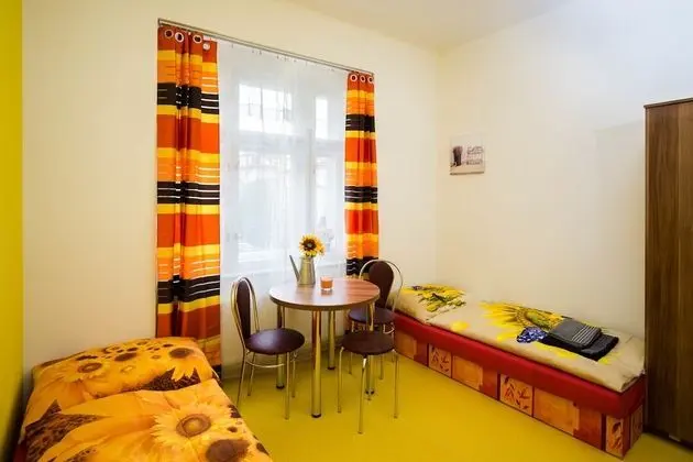 Classic Üç Kişilik Oda