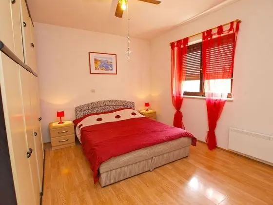 Apart Daire, 2 Yatak Odası (749/1748)