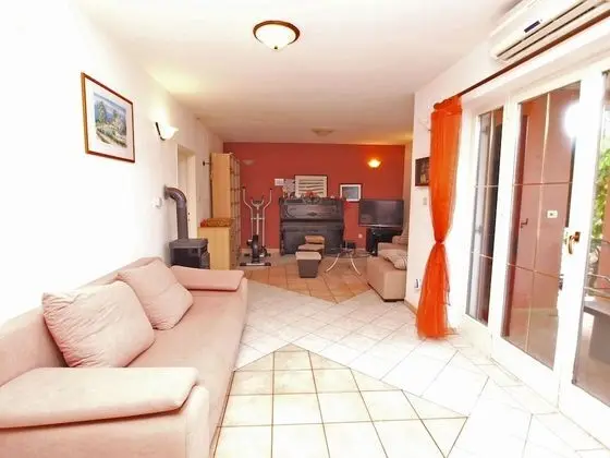 Apart Daire, 2 Yatak Odası (749/1748)