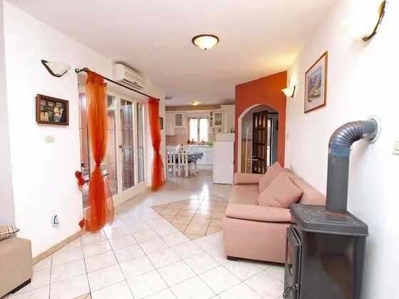 Apart Daire, 2 Yatak Odası (749/1748)