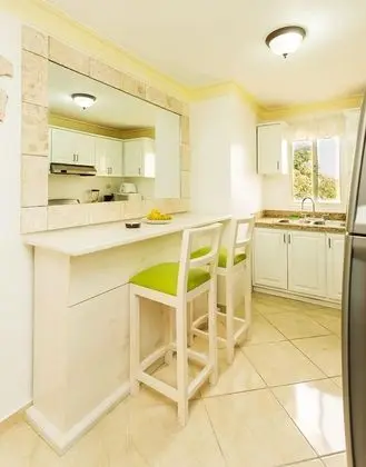 One Bedroom Apartment
