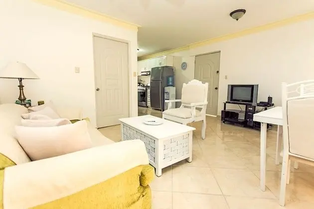 One Bedroom Apartment