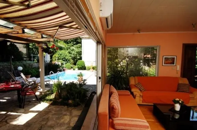 Apart Daire (Duplex Two-Bedroom Apartment)