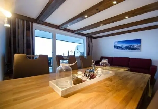 Apart Daire, Dağ Manzaralı