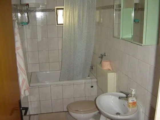 Apart Daire, Zemin Kat