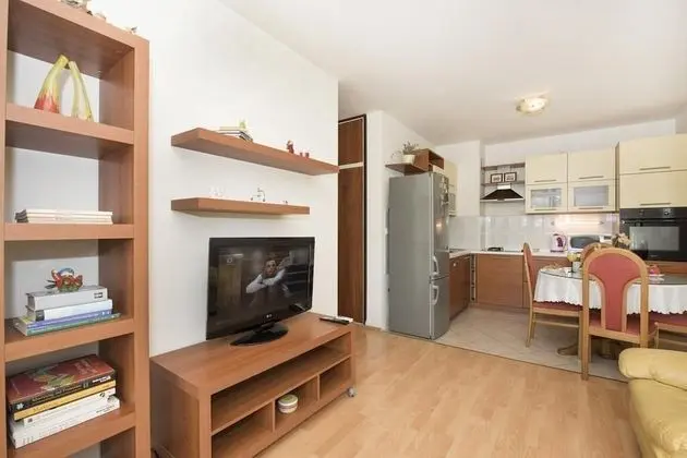 Apart Daire (Two Bedroom Apartment with Balcony)