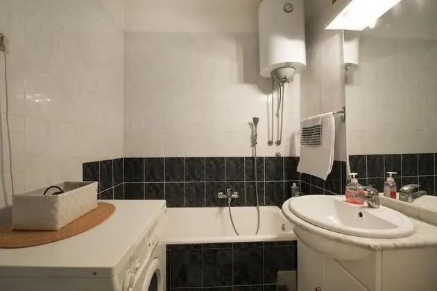 Apart Daire (Two Bedroom Apartment with Balcony)