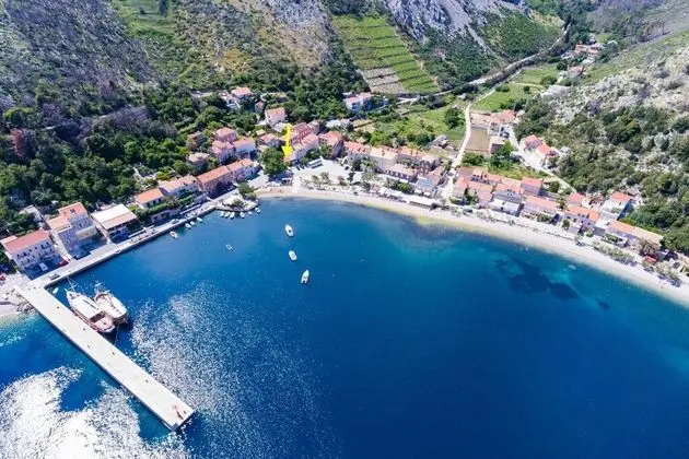 Stüdyo (Studio Apartment with Terrace and Par)