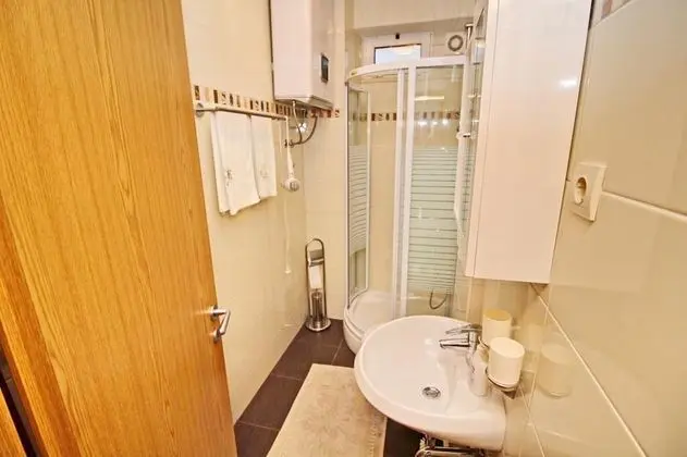 Stüdyo (Studio Apartment with Terrace and Par)