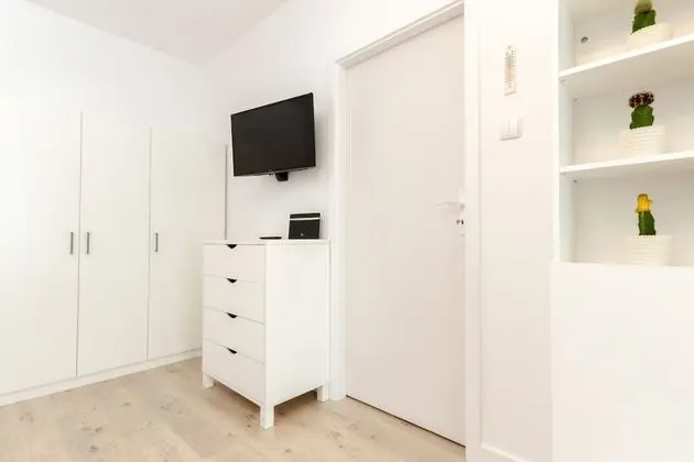 Apart Daire, 1 Yatak Odası, Balkon, Bahçe Manzaralı