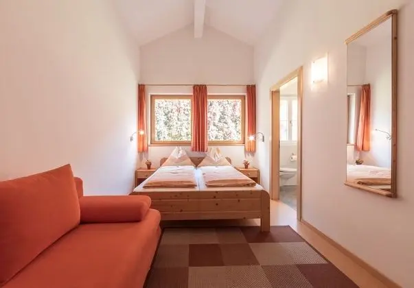 Family Oda, Bahçe Manzaralı