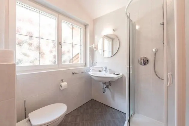 Family Oda, Bahçe Manzaralı