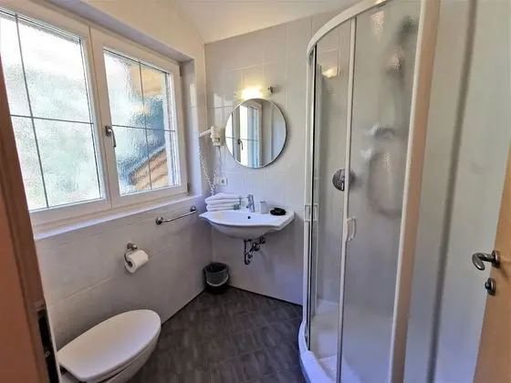 Family Oda, Bahçe Manzaralı