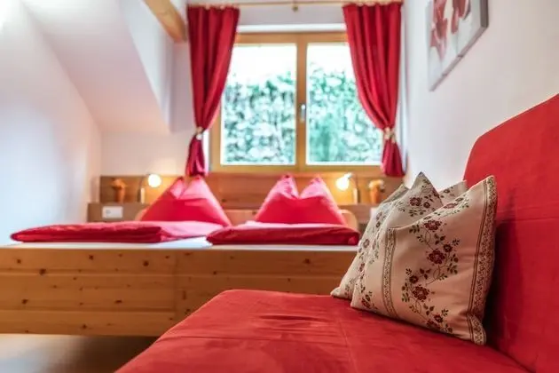 Tek Büyük Yataklı Oda, Bahçe Manzaralı