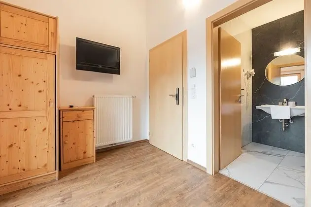 Tek Büyük Yataklı Oda, Balkon