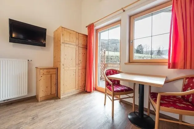 Tek Büyük Yataklı Oda, Balkon