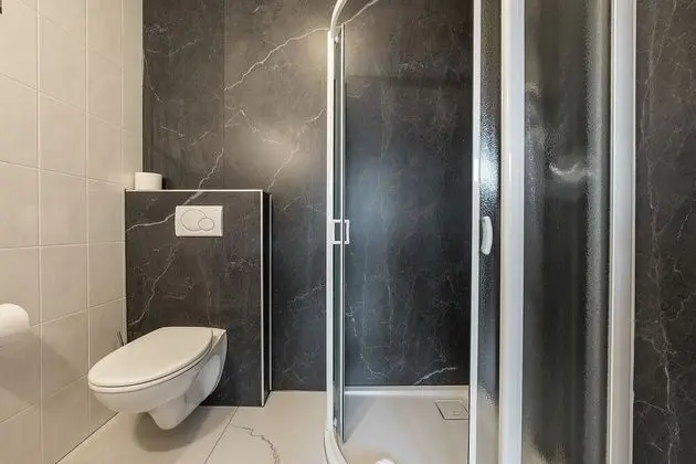 Tek Büyük Yataklı Oda, Balkon