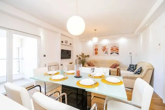 Apart Daire (Two Bedroom Apartment with Balcony)