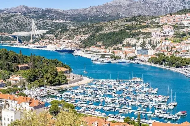 Apart Daire (Two Bedroom Apartment with Balcony)