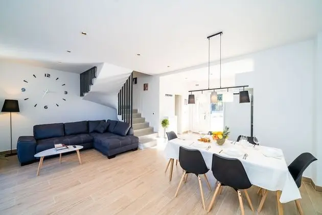 Apart Daire (Three Bedroom Apartment with Terrace)