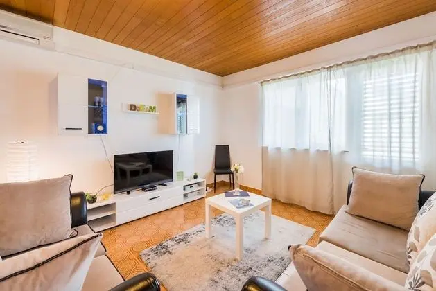 Apart Daire (Two Bedroom Apartment with Balcony)