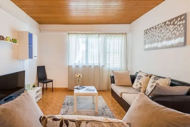 Apart Daire (Two Bedroom Apartment with Balcony)