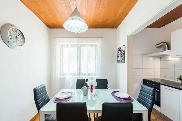 Apart Daire (Two Bedroom Apartment with Balcony)