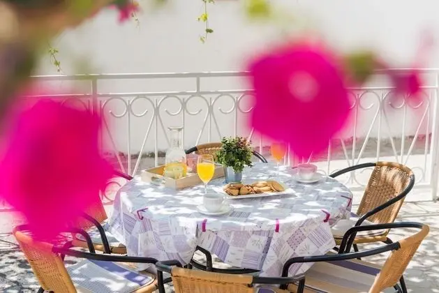 Apart Daire (Two Bedroom Apartment with Balcony)