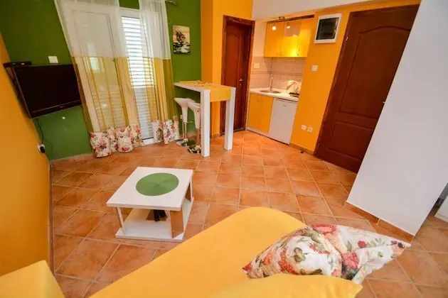 Romantic Stüdyo, Bahçe Manzaralı