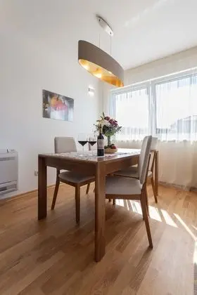 Apart Daire, 2 Yatak Odası (Sunce)