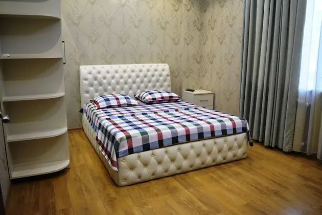 Apart Daire, 1 Büyük (Queen) Boy Yatak ve Çekyat